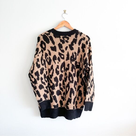 Bluenotes // leopard sweater // GUC // Size Small - Picture 2 of 8